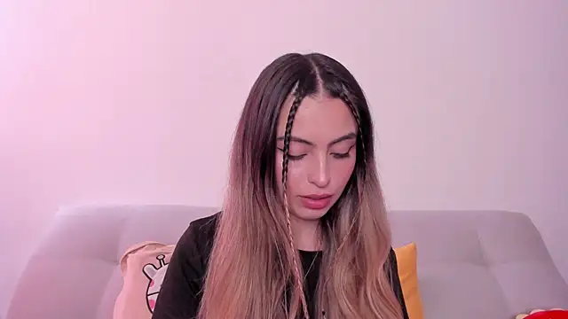 Fernanda aaaa online show from July 4, 2026, 5:08 pm
