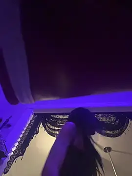 luxxlola online show from March 7, 2026, 2:30 am