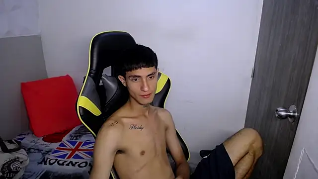 Snapshot of Akyra_latinn chatting on February 23, 2026, 3:53 pm Akyra latinn online show from February 23, 2026, 3:53 pm