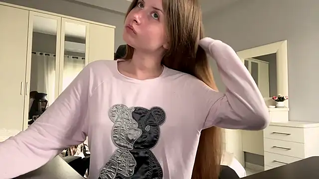 Snapshot of Iuckystar19 chatting on February 2, 2026, 12:48 pm Iuckystar19 online show from February 2, 2026, 12:48 pm