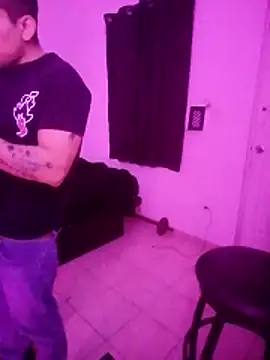 Snapshot of MRdxxx444 chatting on February 15, 2026, 11:30 am MRdxxx444 online show from February 15, 2026, 11:30 am