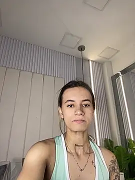 JuliaColemann online show from April 15, 2026, 12:01 pm