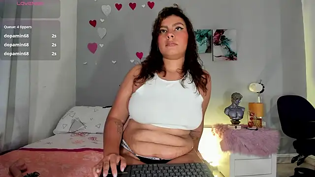 Snapshot of ConnyLoret chatting on February 26, 2026, 3:27 am ConnyLoret online show from February 26, 2026, 3:27 am