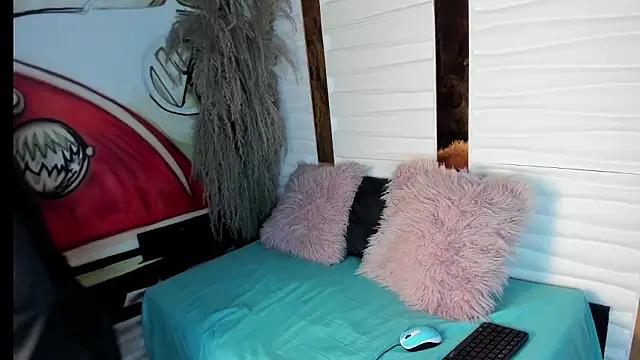 Snapshot of Mila_toro chatting on February 2, 2026, 7:56 pm Mila toro online show from February 2, 2026, 7:56 pm