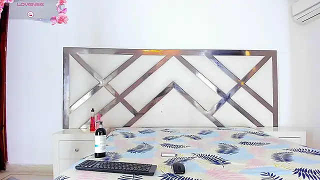 Snapshot of tifanibrown chatting on February 17, 2026, 1:51 pm tifanibrown online show from February 17, 2026, 1:51 pm