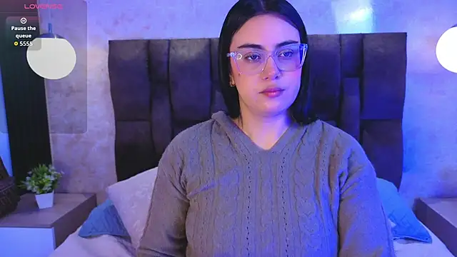 Snapshot of vicky_grey chatting on June 2, 2026, 12:40 pm vicky grey online show from June 2, 2026, 12:40 pm