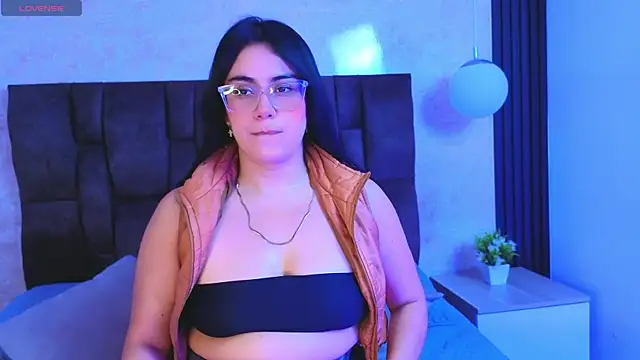 Snapshot of vicky_grey chatting on July 6, 2026, 11:51 am vicky grey online show from July 6, 2026, 11:51 am
