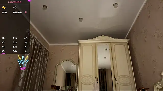 MistressBabe online show from April 17, 2026, 5:49 pm