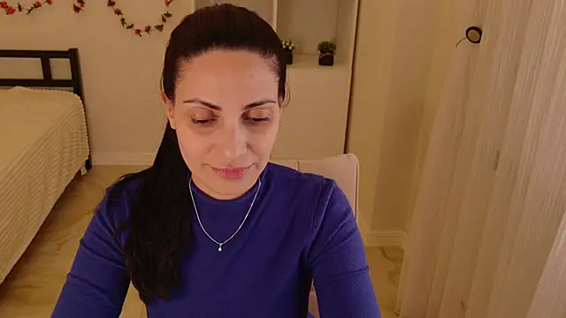 Snapshot of LovelyBeatrice chatting on April 19, 2026, 6:10 pm LovelyBeatrice online show from April 19, 2026, 6:10 pm