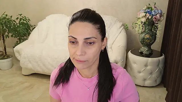 Snapshot of LovelyBeatrice chatting on April 29, 2026, 12:09 pm LovelyBeatrice online show from April 29, 2026, 12:09 pm
