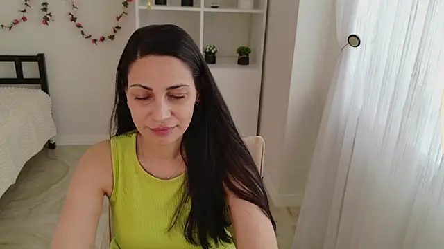 Snapshot of LovelyBeatrice chatting on May 10, 2026, 11:59 am LovelyBeatrice online show from May 10, 2026, 11:59 am