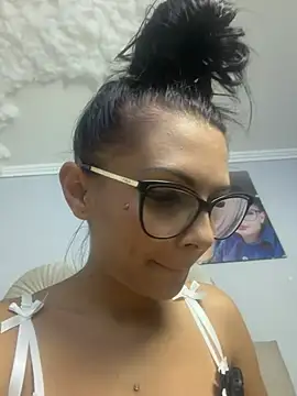 Snapshot of HiddendesireXO01 chatting on July 9, 2026, 7:51 pm HiddendesireXO01 online show from July 9, 2026, 7:51 pm