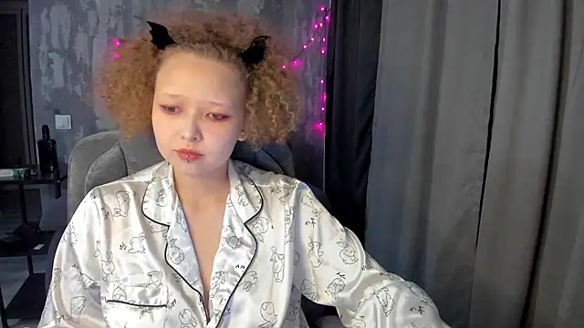 Senya Sol online show from June 27, 2026, 10:37 pm