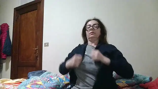Miasexmilf online show from May 15, 2026, 11:23 pm