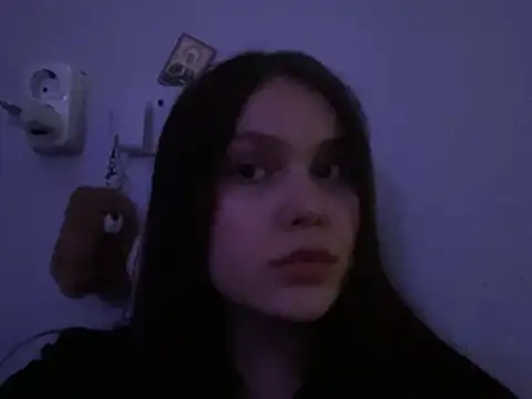 mishel model online show from January 19, 2026, 2:48 am