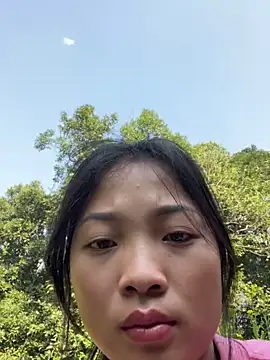 Snapshot of Lyn-be99 chatting on February 27, 2026, 7:19 am Lyn-be99 online show from February 27, 2026, 7:19 am