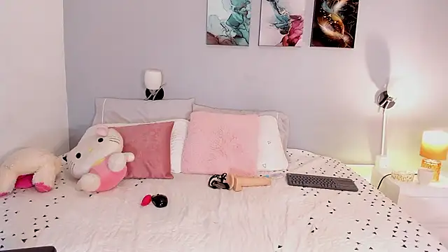 DomenicaW online show from January 19, 2026, 2:43 pm