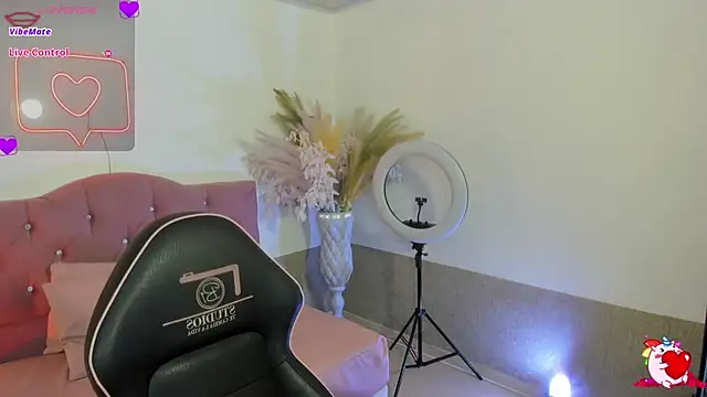 SABRIINA TAY online show from February 5, 2026, 11:48 am