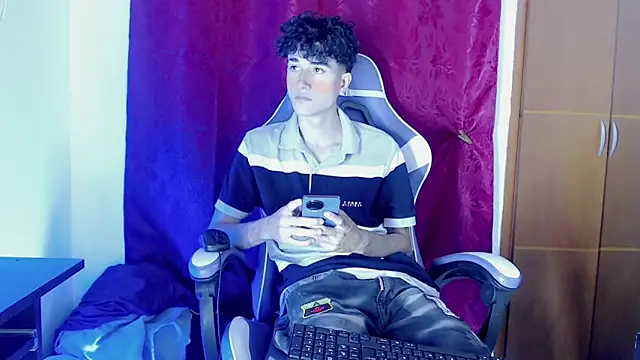 Johnny cagee  online show from February 22, 2026, 12:01 am