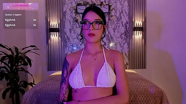 ChloeeMasonn online show from March 27, 2026, 11:10 am