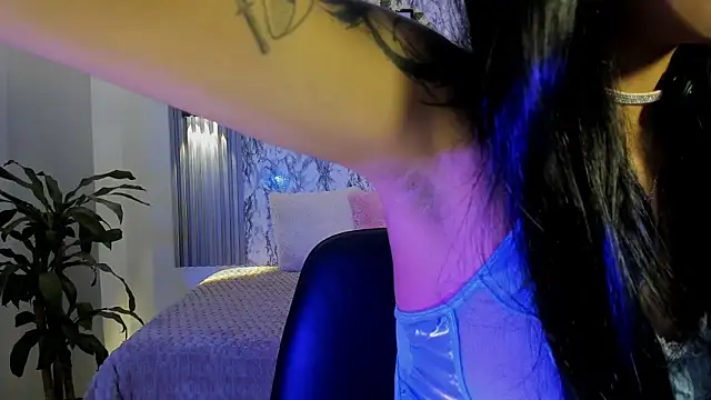 ChloeeMasonn online show from April 18, 2026, 11:03 am