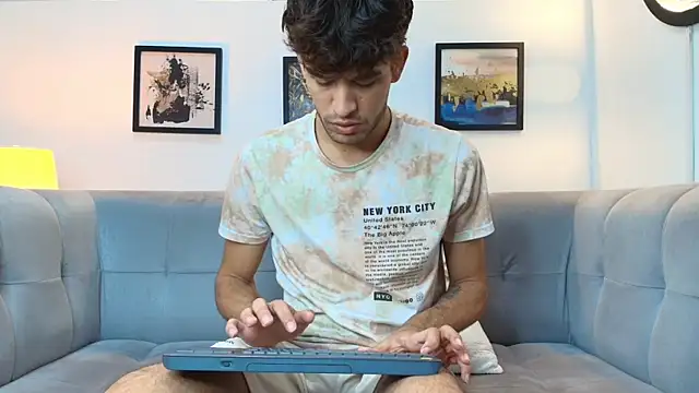 Snapshot of PRETTY_COCK1 chatting on February 18, 2026, 7:15 am PRETTY COCK1 online show from February 18, 2026, 7:15 am