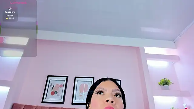 Snapshot of Sophia_Salem chatting on February 26, 2026, 7:13 pm Sophia Salem online show from February 26, 2026, 7:13 pm