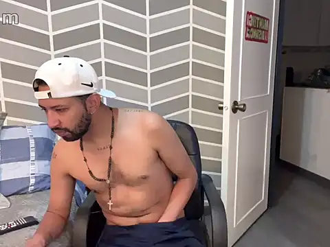 thomass1018 online show from February 17, 2026, 7:42 pm