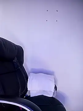  aish a online show from March 23, 2026, 8:02 pm