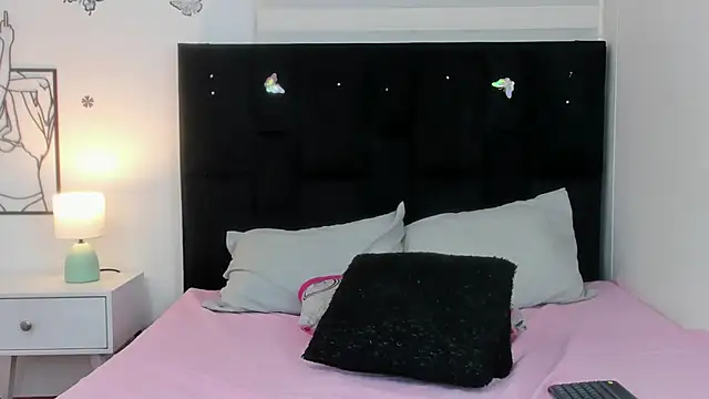 Snapshot of Brenda_Karter chatting on July 8, 2026, 7:18 pm Brenda Karter online show from July 8, 2026, 7:18 pm