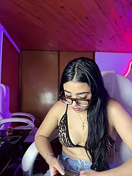 Violetta pinkk1 online show from February 27, 2026, 4:23 am