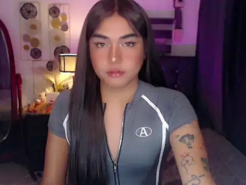 Snapshot of Katezorah chatting on February 3, 2026, 1:05 pm Katezorah online show from February 3, 2026, 1:05 pm