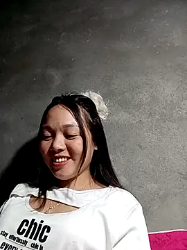 Snapshot of Rose-222 chatting on February 19, 2026, 2:24 pm Rose-222 online show from February 19, 2026, 2:24 pm