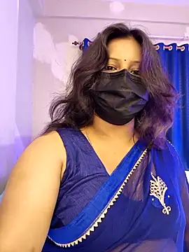 noty girl2 online show from May 11, 2026, 4:04 pm