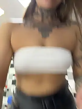 KishaMur online show from February 18, 2026, 4:19 am