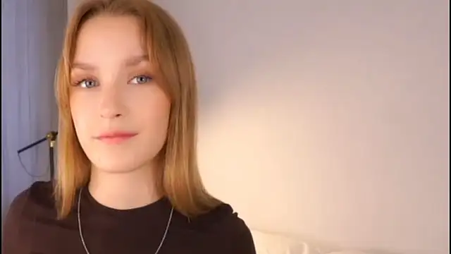 Snapshot of HellenSpelly chatting on February 20, 2026, 10:21 pm HellenSpelly online show from February 20, 2026, 10:21 pm