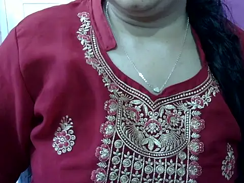 Cute Aliyaa online show from March 27, 2026, 12:38 pm