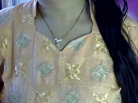 Cute Aliyaa online show from May 31, 2026, 9:49 am
