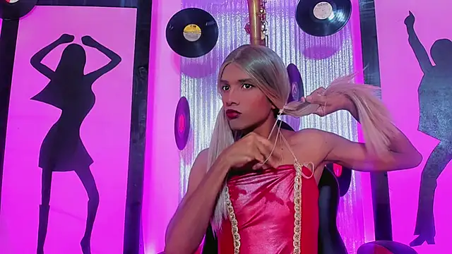 Samantha Ortega  online show from March 31, 2026, 12:05 pm