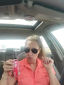 Sunflower0025 online show from March 15, 2026, 8:15 pm