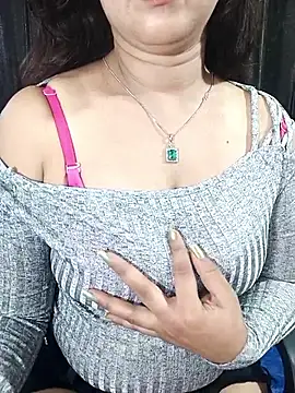 alinaarora online show from April 13, 2026, 4:56 pm