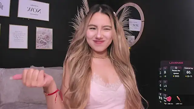 Snapshot of Isa_cortes_ chatting on February 23, 2026, 12:46 pm Isa cortes online show from February 23, 2026, 12:46 pm