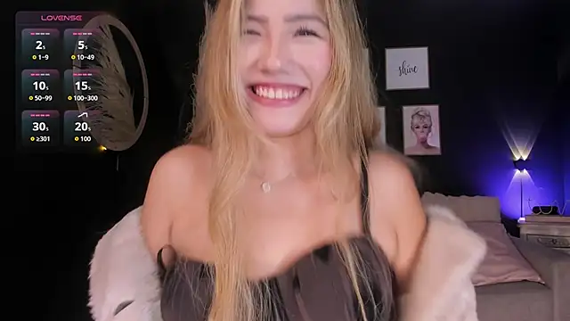 Isa cortes  online show from March 27, 2026, 1:55 pm