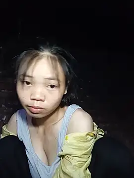 derylove  online show from May 19, 2026, 10:49 pm