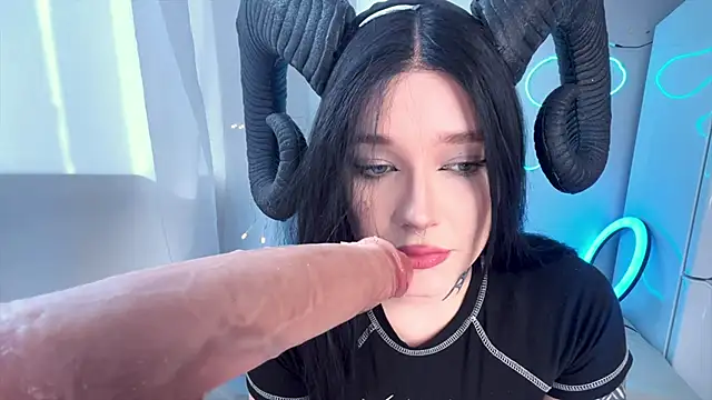 Morrigan Palmerr online show from March 24, 2026, 10:31 am