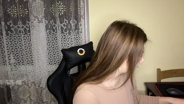 Snapshot of SoftIris_ chatting on February 21, 2026, 10:55 pm SoftIris online show from February 21, 2026, 10:55 pm