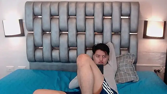 Snapshot of Kevin_Charless chatting on March 11, 2026, 11:38 am Kevin Charless online show from March 11, 2026, 11:38 am