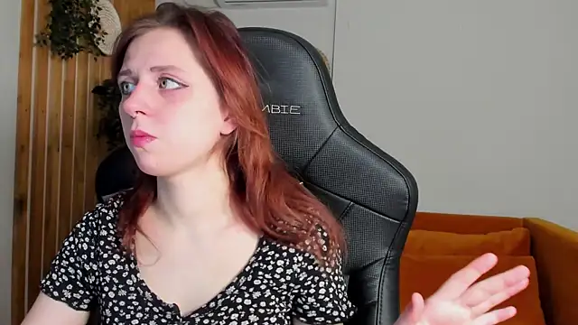 Snapshot of FreyaVey chatting on February 6, 2026, 5:23 am FreyaVey online show from February 6, 2026, 5:23 am