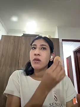 Snapshot of Violet_rousse7 chatting on February 22, 2026, 12:34 am Violet rousse7 online show from February 22, 2026, 12:34 am