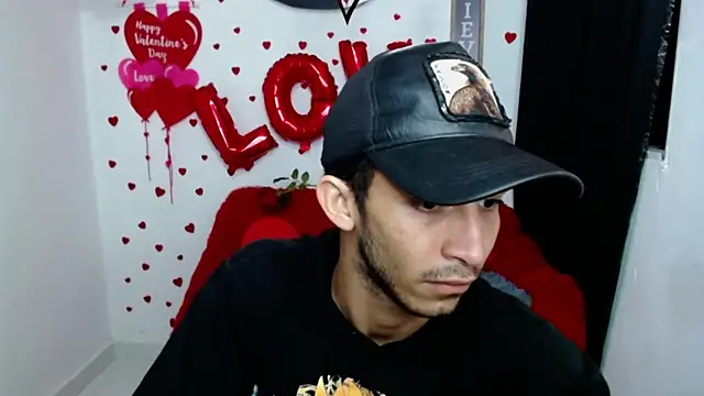 Snapshot of Caius_fox chatting on February 17, 2026, 11:18 am Caius fox online show from February 17, 2026, 11:18 am